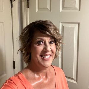 Meet your Posher, Denise